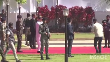 जगदलपुर: केंद्रीय गृह मंत्री ने अमर वाटिका में शहीद जवानों को दी श्रद्धांजलि, शहीदों के नाम पर पीपल का पौधा लगाया