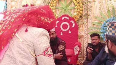 पूर्व पैक्स अध्यक्ष जनाब शेर मोहम्मद बनपुरा लहलादपुर सारण के नतनी के शादी समारोह में उपस्थित