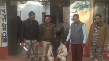 शिवपुरी नगर: देहात थाना पुलिस ने बिजली घर के पास कब्रिस्तान रोड से 315 बोर की अधिया और 2 जिंदा कारतूस के साथ एक आरोपी को गिरफ्तार किया