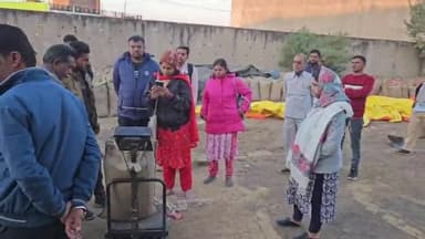 देवरी: बीना बारहा सहकारी समिति में धान खरीद बंद, किसानों ने दिया धरना, एसडीएम पहुंचे मौके पर