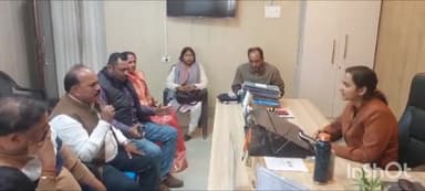 फारबिसगंज: रेणु सार्वजनिक पुस्तकालय के जीर्णोद्धार को लेकर फारबिसगंज एसडीओ की अध्यक्षता में हुई बैठक