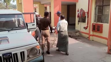 बदायूं: किसरुआ गांव में संदिग्ध हालातों में अधेड़ ने खाया विषाक्त पदार्थ, हालत गंभीर होने पर जिला अस्पताल में कराया गया भर्ती