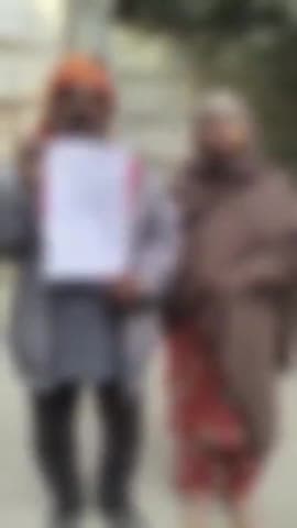 मेरठ: लोहियानगर क्षेत्र के एक गांव से किशोरी को अपने साथ ले गया एक बच्चे का बाप, माता-पिता ने कहा- बेटी का हुआ अपहरण