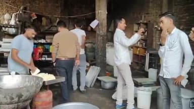 देवसर: देवसर बाजार में राजस्थान मिठाई दुकान के संचालक पर सड़े हुए सामान से मिठाई बनाने का आरोप, वीडियो हुआ वायरल