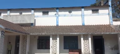 अपने दुर्दशा पर आंसू बहा रहा है अररिया जिला मुख्यालय स्थित टाउन हॉल परिसर 
#jobaathai