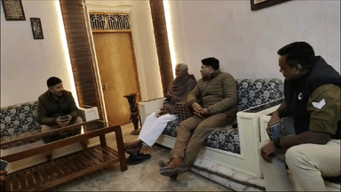 ज्ञानपुर: गोपीगंज में कांग्रेस के पूर्व जिलाध्यक्ष माबूद खान को पुलिस ने किया हाउस अरेस्ट