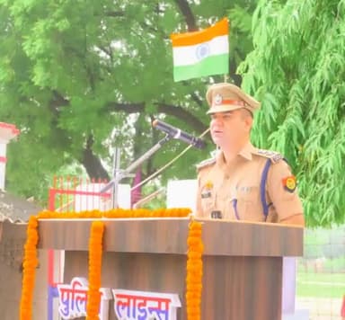 जौनपुर : एसपी ने कई थानों के रजिस्टर को किया तलब, दर्ज शिकायतों का होगी क्रॉस चेकिंग,फर्जी निस्तारण पर होगी कार्रवाई।