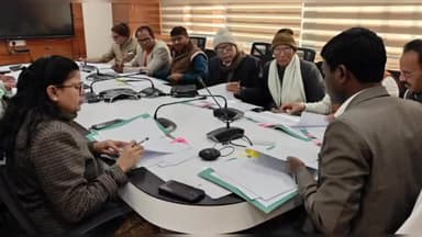 कांके: समाहरणालय में उपायुक्त ने परीक्षा केंद्र चयन समिति की बैठक की अध्यक्षता की