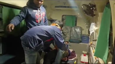 खगड़िया: सपहा रेलवे ढाला पर बाइक दुर्घटना में युवक गंभीर रूप से घायल, भागलपुर रेफर