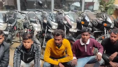 कानपुर: नजीराबाद पुलिस ने अन्य पड़ोसी जिलों से मोटरसाइकिल चोरी करने वाले गैंग को किया गिरफ्तार, 10 मोटरसाइकिल की बरामदगी