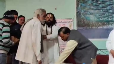 गुनौर: जिला सहकारी बैंक ने गुनौर में आयोजित किया बचत पखवाड़ा कार्यक्रम, ग्राहकों का किया सम्मान