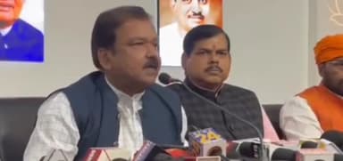 पटना ग्रामीण: भाजपा कार्यालय में मंत्री दिलीप जायसवाल ने कहा- अपनी वाहवाही लेने के लिए भाजपा कार्यकर्ताओं को खदेड़ने की कही गई बात