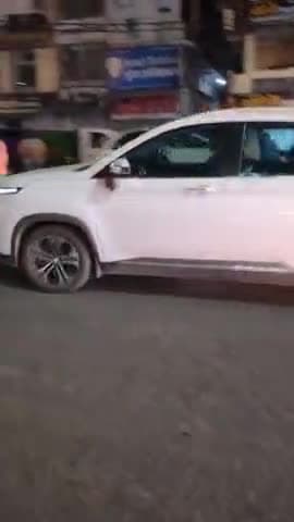 Chanchal Chauraha #bairagarh Bhopal per car accident ## car divider mein takraai@bairagarh99