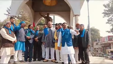 गृह मंत्री अमित शाह जी द्वारा किए गए बाबा साहब भीमराव अंबेडकर जी के अपमान के विरोध में उनके खिलाफ  नारेबाजी करते हुए उनके इस्तीफे की मांग को लेकर आज 21 दिसंबर को अंबेडकर चौक स्थित अंबेडकर जी की मूर्ति पर कांग्रेस पार्टी का प्रदर्शन।