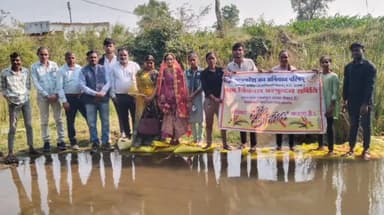 कसरावद: विवाह से आधा घंटा पहले दुल्हन ने जल संरक्षण के लिए बोरी बंधान में की सहभागिता, फिर पहुंची मंडप में