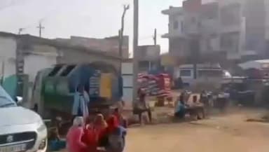 देवसर: पीएफ का पैसा न मिलने पर बरगवां नगर परिषद के सफाई कर्मी हुए लामबंद