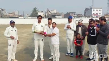 खगड़िया: जेएनकेटी मैदान में क्रिकेट प्रतियोगिता का आयोजन, शिक्षक एकादश ने डॉक्टर एकादश को हराया