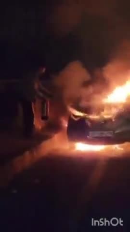 गाज़ियाबाद: हिंडन पुल के पास देर रात चलती कार में अचानक लगी आग, कड़ी मशक्कत के बाद आग पर पाया गया काबू