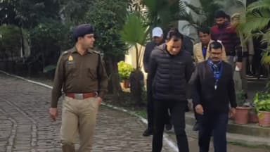 बरेली: जिले में आज 35 परीक्षा केंद्रों पर यूपीपीसीएस परीक्षा दो पालियों में हो रही है, करीब 15648 अभ्यर्थी देंगे परीक्षा