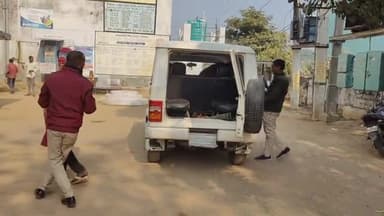 झाझा: सुन्दरीटांड़ गांव से झाझा पुलिस ने दो फरार वारंटियों को गिरफ्तार कर न्यायिक हिरासत में जमुई भेजा