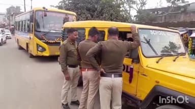 पिपरई: स्कूल वाहनों की फिटनेस जाँच के दौरान कागजातों की जाँच की गई, चालकों को दी गई समझाइश