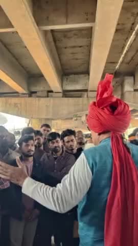 फरीदाबाद: फरीदाबाद में सामुदायिक पुलिसिंग टीम ने रेडी फेरी वालों के साथ बैठक की, यातायात पुलिस और थाना SHO का रहा सहयोग