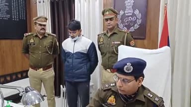 इटावा: फ्रेंड्स कॉलोनी थाना पुलिस ने साइबर फ्रॉड गैंग के वांछित अभियुक्त को किया गिरफ्तार, एसएसपी ने दी जानकारी