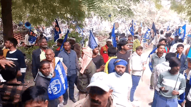 ज्ञानपुर: भदोही में गृह मंत्री अमित शाह के बयान के विरोध में बसपा ने किया धरना प्रदर्शन, इस्तीफे की मांग की