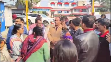 हज़ारीबाग: हुरहुरु में विधायक प्रदीप प्रसाद ने जनता से की मुलाकात, समस्याओं का किया समाधान