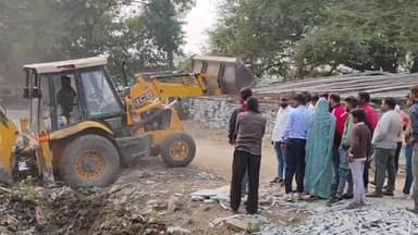 रामगंजमण्डी: सुकेत मुक्तिधाम के पास खाली भूखंड पर अतिक्रमण करने वाले पर पालिका प्रशासन ने की कार्रवाई