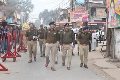 जौनपुर : चार्ज लेते ही एक्शन में नजर आए नवागत एसपी डॉ कौस्तुभ ने पवारा, मछलीशहर, मुंगरा, सिकरारा थानों का किया निरीक्षण।