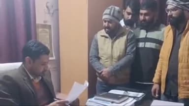 झुंझुनू: शहर में चल रहे कोचिंग संस्थानों की DYFI संगठन ने की जांच की मांग, उपखंड अधिकारी को दिया ज्ञापन