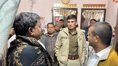 बिहार: बड़ी पहाड़ी और सोहसराय छिलका में घर में चोरी की घटना के बाद एसपी ने किया घटनास्थल का निरीक्षण