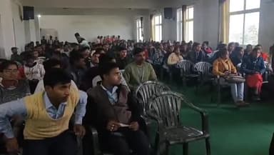 बीसलपुर: बाला देवी रोशन लाल कॉलेज में 500 निशुल्क मोबाइल विद्यार्थियों को वितरित किए गए, खिले चेहरे