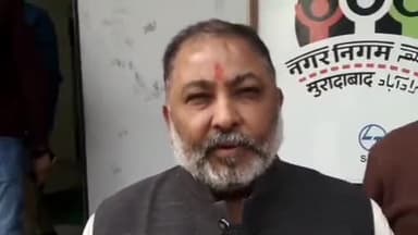 मुरादाबाद: जिले में हो रहे विकास कार्यों को लेकर परिवहन राज्यमंत्री ने अधिकारियों की की तारीफ