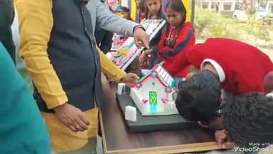 खबर औरैया से अटल बिहारी वाजपेई जी की जयंती पर विद्यालय में कला व विज्ञान प्रदर्शनी का हुआ आयोजन