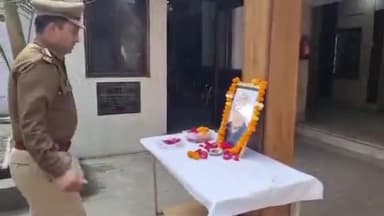 मुरादाबाद: कटघर थाने में स्वर्गीय अटल बिहारी वाजपेई जी की जयंती के मौके पर आयोजित कार्यक्रम