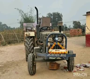 नबीनगर: अकोरहा गांव में हत्या के दो आरोपितों के घर पुलिस ने की कुर्की जब्ती की कार्रवाई