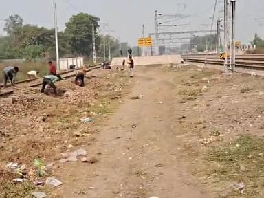 न्यू टाउन रेलवे स्टेशन पर चल रहा है जोरो सोरों से कम