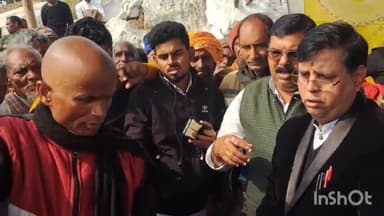 जमुई: बढ़ती ठंड को लेकर नागी नकटी में डॉ. नीरज साह ने 600 जरूरतमंदों के बीच कंबल का वितरण किया, लोगों ने दी शुभकामनाएं