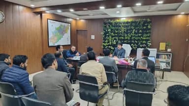 धौलपुर: 'सबको बीमा अभियान 2047' का लक्ष्य प्राप्त करने के लिए जिला स्तरीय समिति का हुआ गठन, कलेक्ट्रेट में हुई पहली बैठक