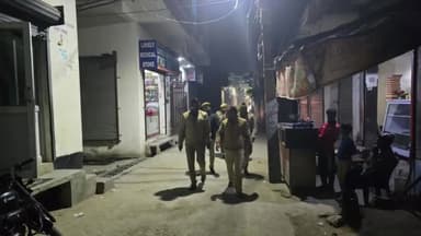 अमरोहा: अमरोहा एसपी कुंवर अनुपम सिंह के निर्देश पर डिडौली कोतवाल ने आमजन को सुरक्षा का भरोसा दिलाया