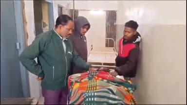 सेन्हा: सेन्हा में बॉक्साइट ट्रक की चपेट में आने से बाइक सवार युवक की मौत, एक घायल का इलाज जारी