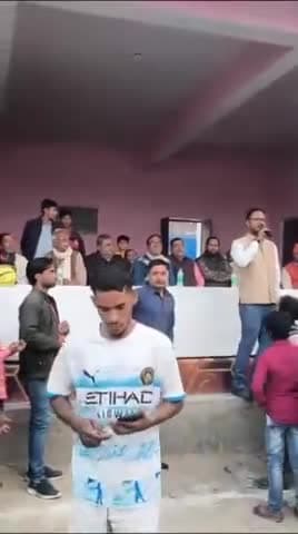 औरंगाबाद नबीनगर ग्राउंड पर रिंकू राज बने मैन ऑफ द मैच पूरा स्टेडियम गुंजा रिंकू रिंकू रिंकू 
facebook 
Santosh aarju