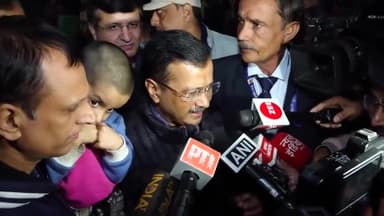 दिल्ली के पूर्व मुख्यमंत्री अरविंद केजरीवाल ने कहा अगर BJP ने पिछले 10 साल में कुछ काम किया होता तो उन्हें दिल्ली में ₹1,100 में वोट खरीदने का सहारा नहीं लेना पड़ता।

यह लोकतंत्र के लिए बहुत ख़तरनाक है। चुनाव आयोग, ED, CBI, Police और Income