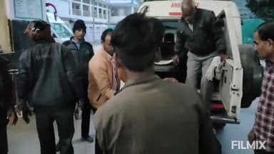 मुरैना: रतिराम टोल प्लाजा के पास मैक्स बोलेरो वाहन की टक्कर से बाइक सवार दंपति हुए घायल, पत्नी को किया गया ग्वालियर