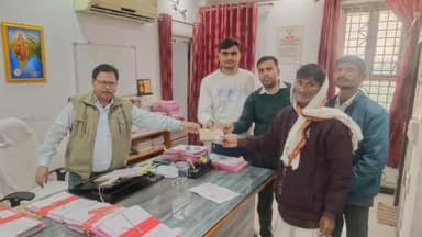 जीरापुर: राजगढ़ के अपर कलेक्टर ने मुंह के कैंसर से पीड़ित हरि सिंह को ₹25000 की आर्थिक सहायता दी