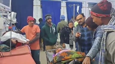 जमुई: अधबरिया गांव के पास तेज रफ्तार ई-रिक्शा पलटने से चार महिलाएं घायल, डॉक्टर ने एक महिला को पटना रेफर किया