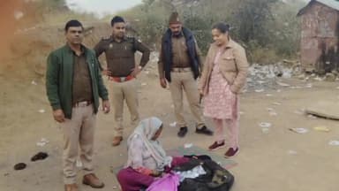 झांसी: पुलिस ने ग्राम रक्सा, राजापुर समेत अन्य शराब के अड्डों पर मारा छापा, 135 लीटर अवैध कच्ची शराब बरामद, 1 को किया गिरफ्तार