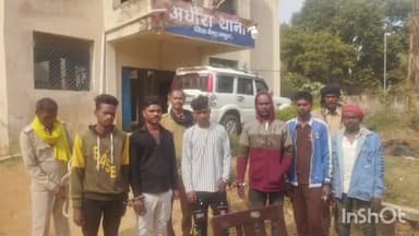 अधौरा: अधौरा थाना क्षेत्र के अलग-अलग जगहों से शराब पीने के मामले में पुलिस ने 6 लोगों को किया गिरफ्तार